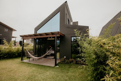 Cabin 1 in Boquete, a romantic suite with a bathtub