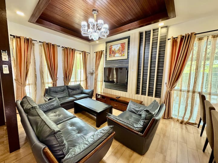 4-bedrooms Terrace House - Brunei