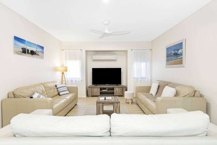 * 2 Story luxury beach house * gallery image 3