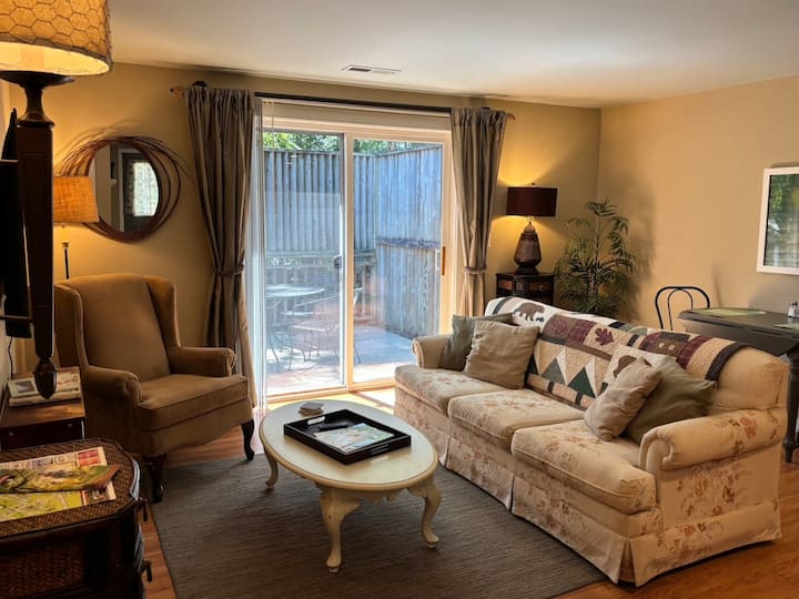 The Carriage House - Brevard, NC