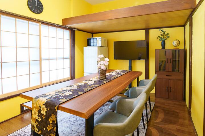 Temple Stay/Zen & Art/ Private Home/Central Tokyo gallery image 2