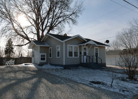 The Bohemian Bungalow (3 Bed, 2 Bath)