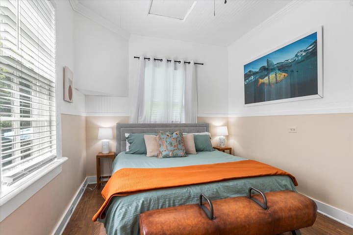 Master Bedroom King Size Bed