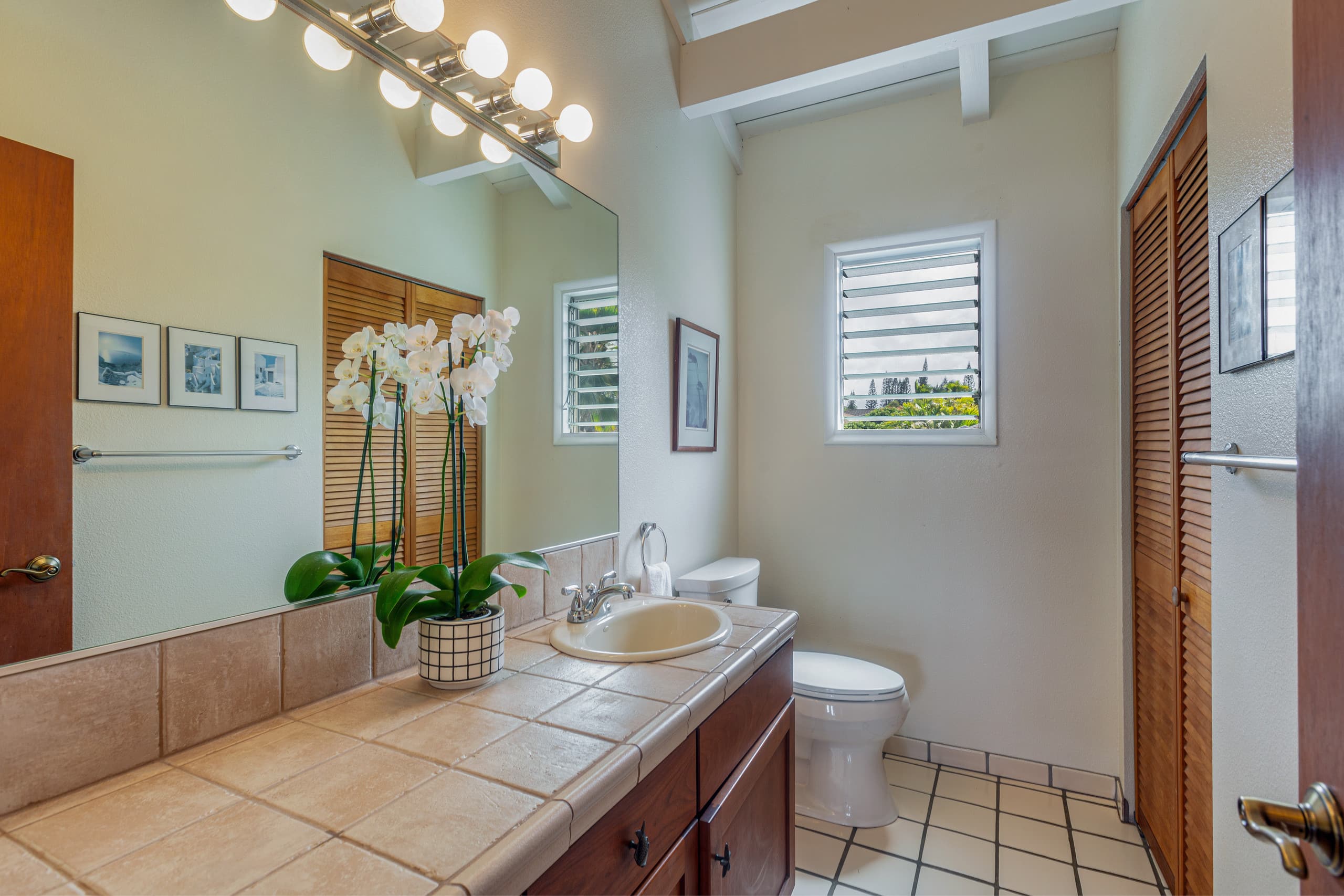 Home in Princeville · ★4.83 · 4 bedrooms · 5 beds · 2.5 baths - Image 11