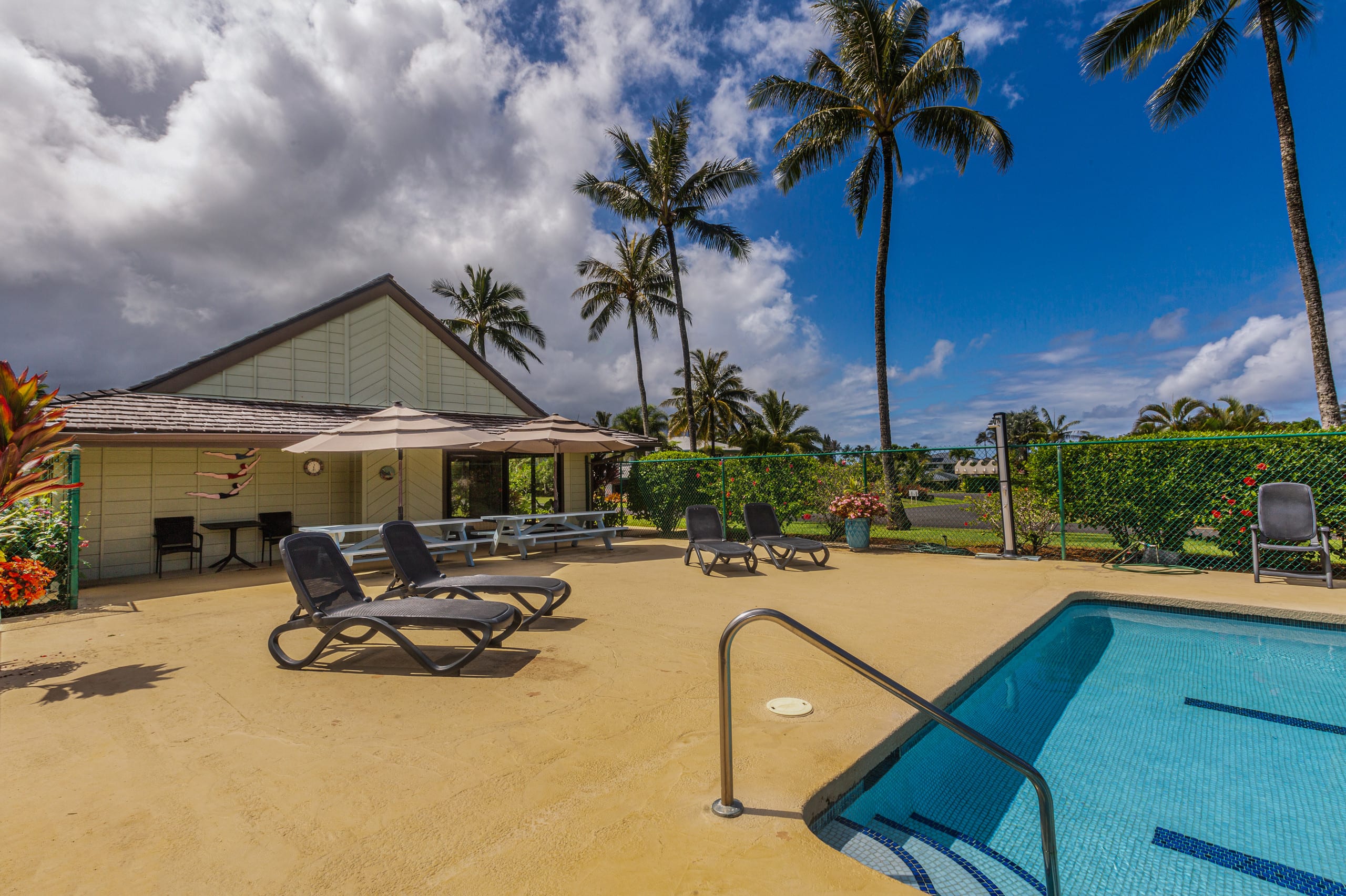 Home in Princeville · ★4.83 · 4 bedrooms · 5 beds · 2.5 baths - Image 31