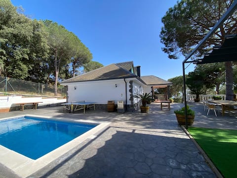 House with pool on the coast of Barcelona