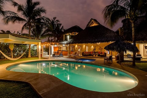 Casa Nopalito: Ocean Villa W/ Chef & Pickleball