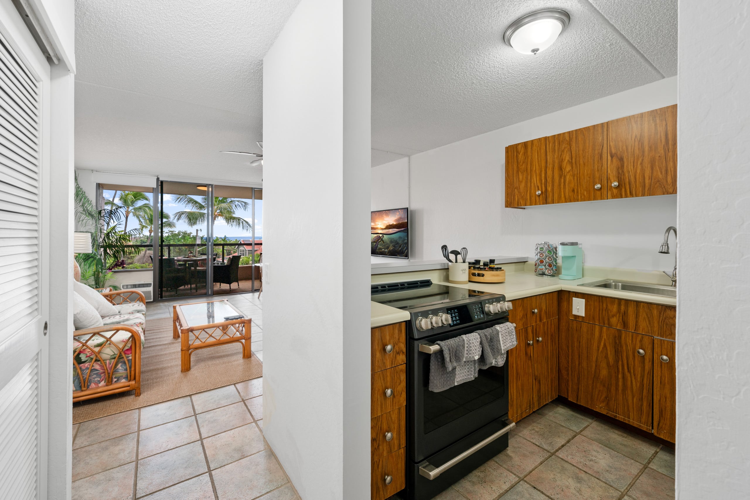 Condo in Kailua-Kona · ★4.86 · 1 bedroom · 1 bed · 2 baths - Image 10