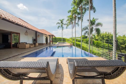 Acacias, Prívate House!