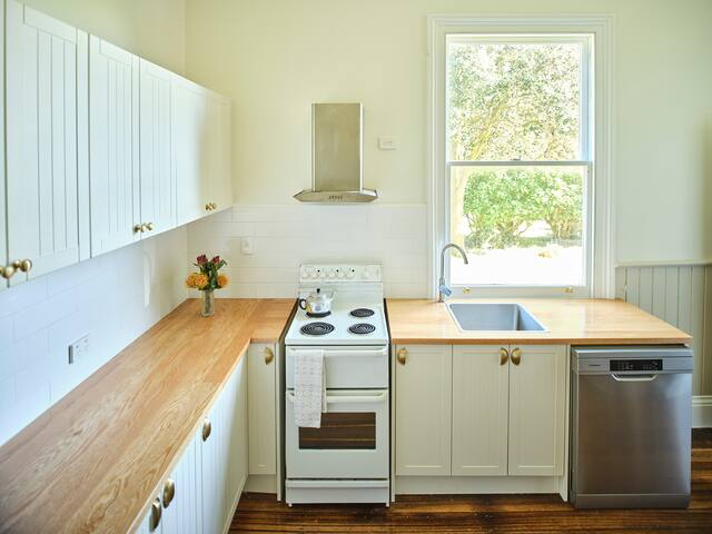 Yambacoona House: King Island gallery image 5