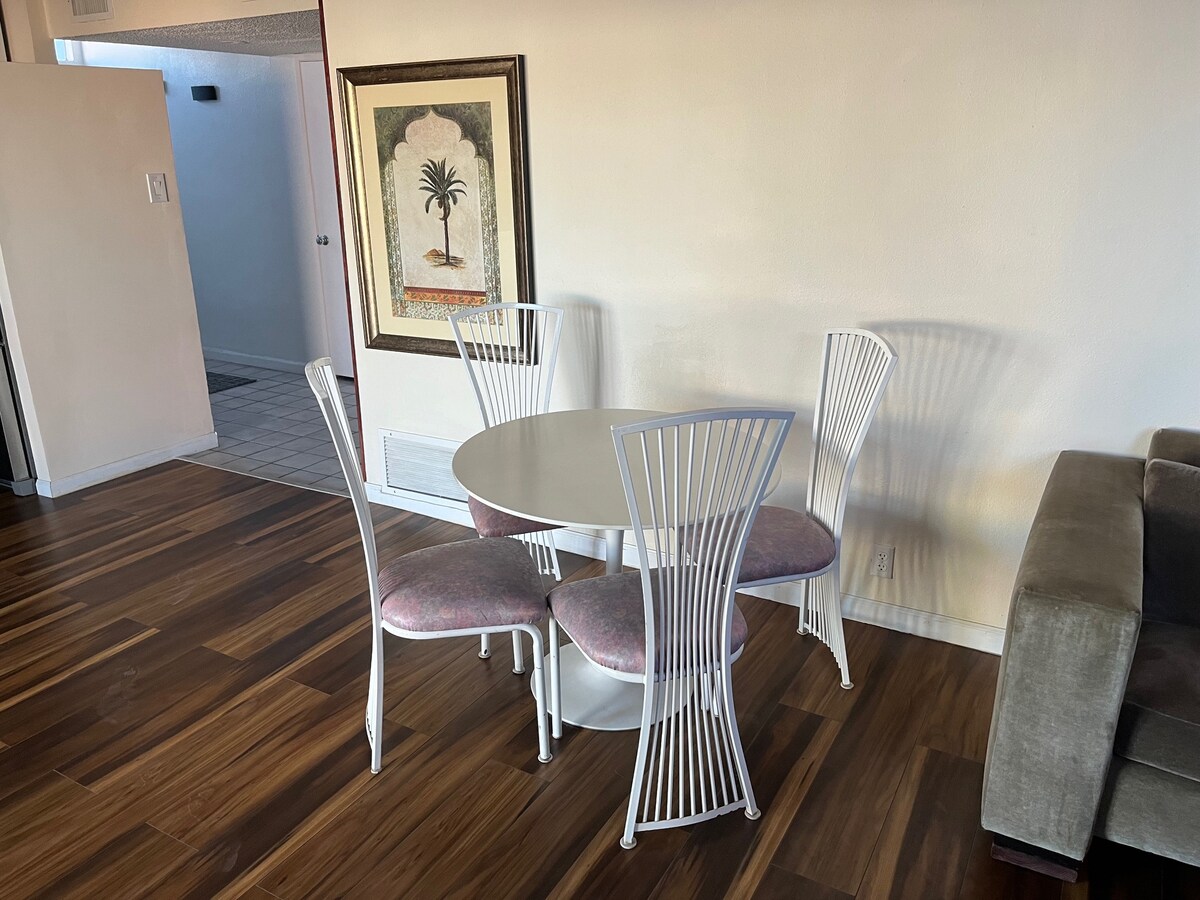 Mid Century Modern Gem