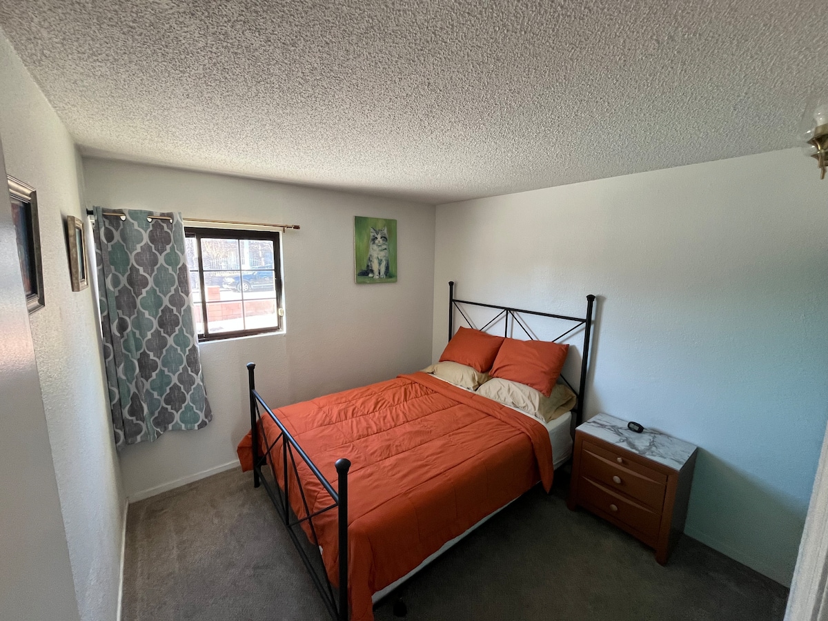 Mid Century Modern Gem