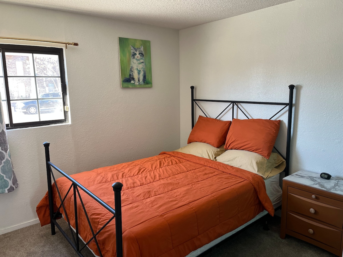 Mid Century Modern Gem