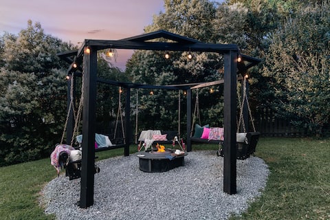 Hot Tub | Fenced Yard | 15 mins to DT | Firepit