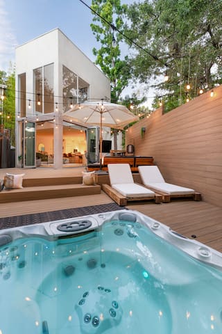 Celebrity Hideout Hollywood Hills Home HotTub+Gym
