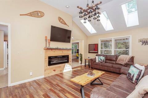 Bear Cabin-Indoor HotTub/Pool pass available