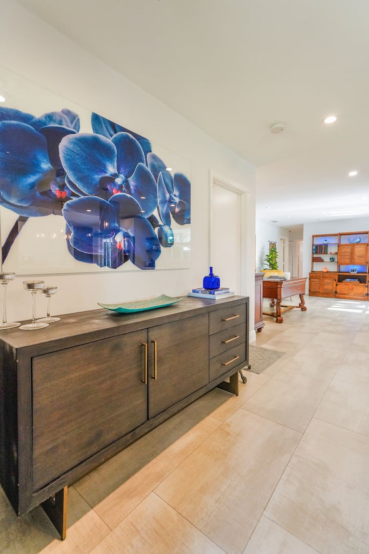Modern 3br Home W/ Pool, Plush Yard & Steam Shower - Coconut Creek, FL