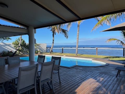 Waterfront villa, pool, 6 bedrooms