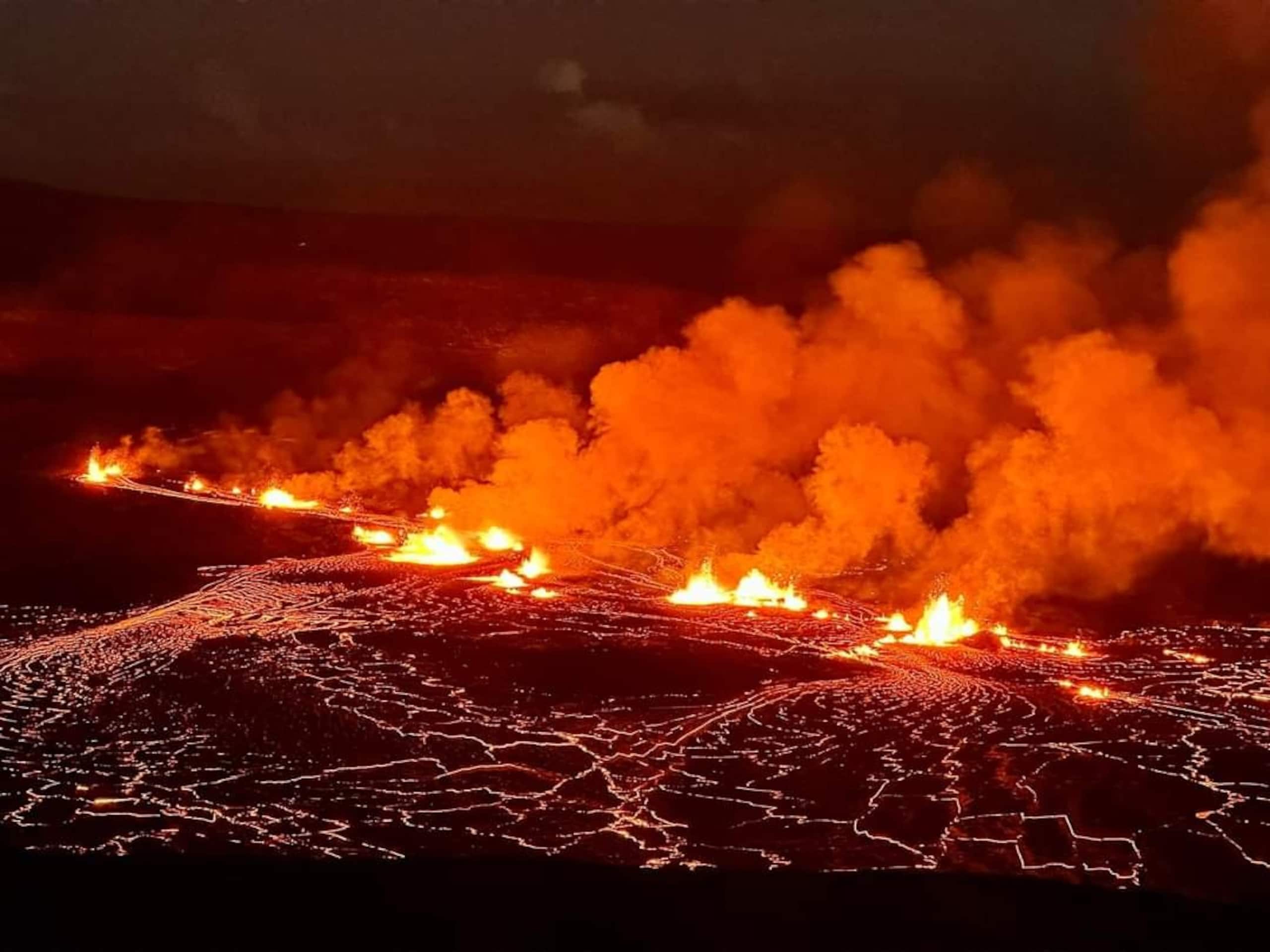 Hale Mapuana: Come see the Active Kilauea Volcano! - Image 12