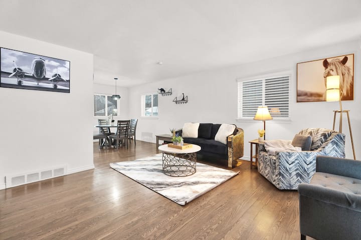 Elegant 2bd Retreat For 4 Near Birmingham Museum - Troy, MI