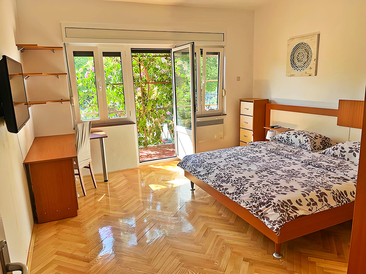 Спална соба 1