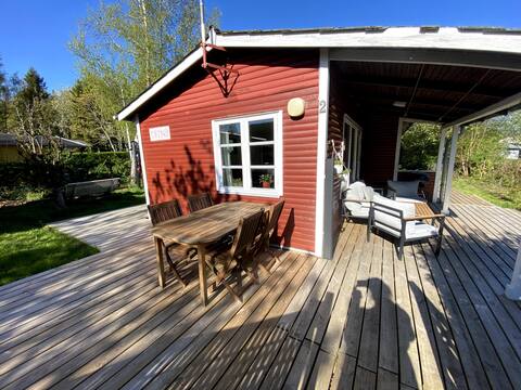 Simple living, outdoor spa, beach & forest