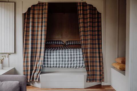 Your off-grid escape in Tasmania - Camp Nowhere