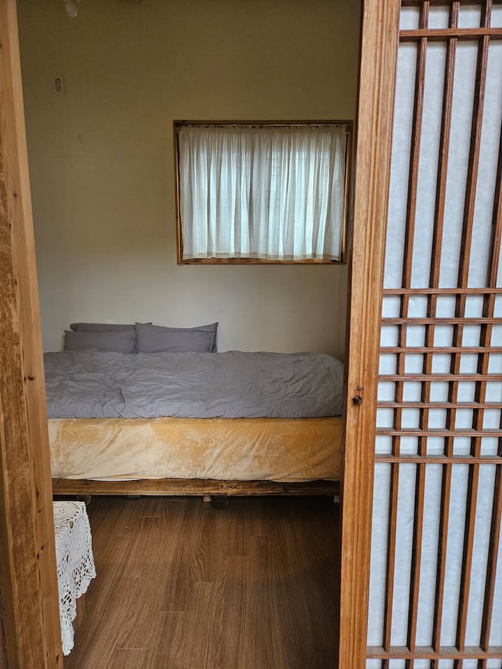 საძინებელი 2