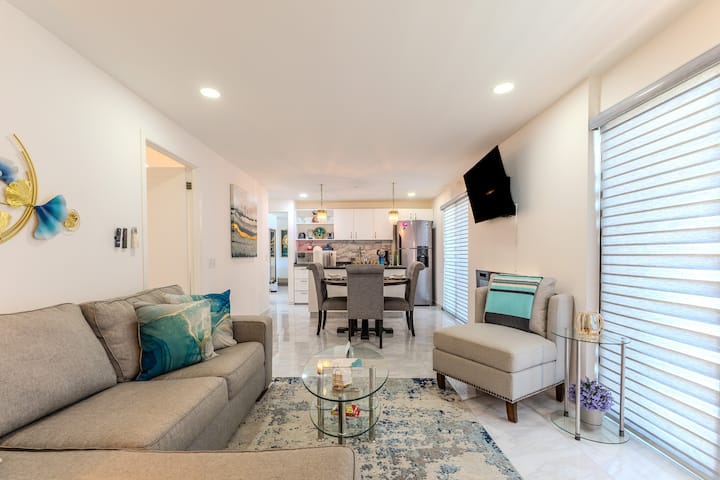 Cabo Condo W/ Rooftop Pool & Gym Access - Cabo San Lucas