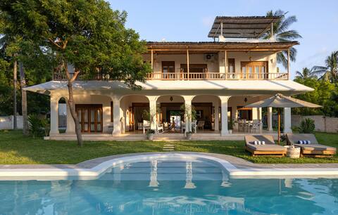 Azura Watamu - a luxury 4 bed villa with air con