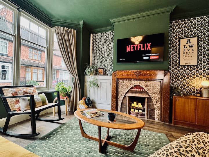 3br House Sleeps 7 | Free Parking | Central - Leicester