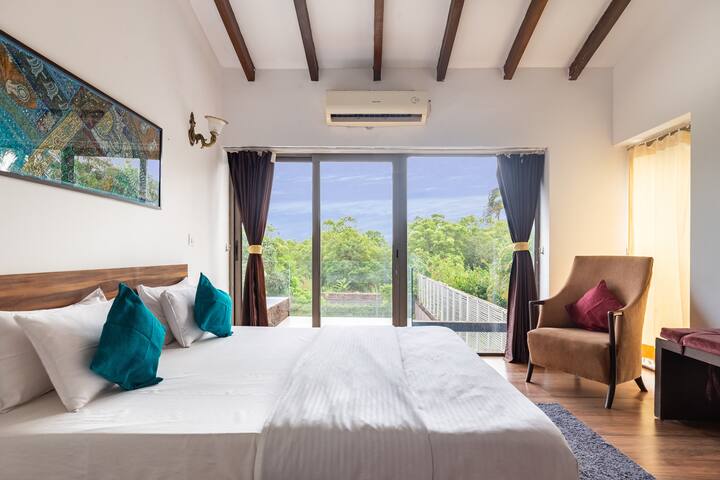 Bedroom 1 image 2