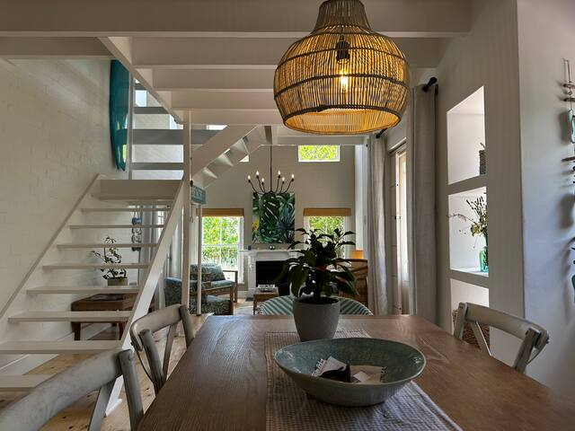 Cosy house in paradise, no loadshedding! gallery image 3