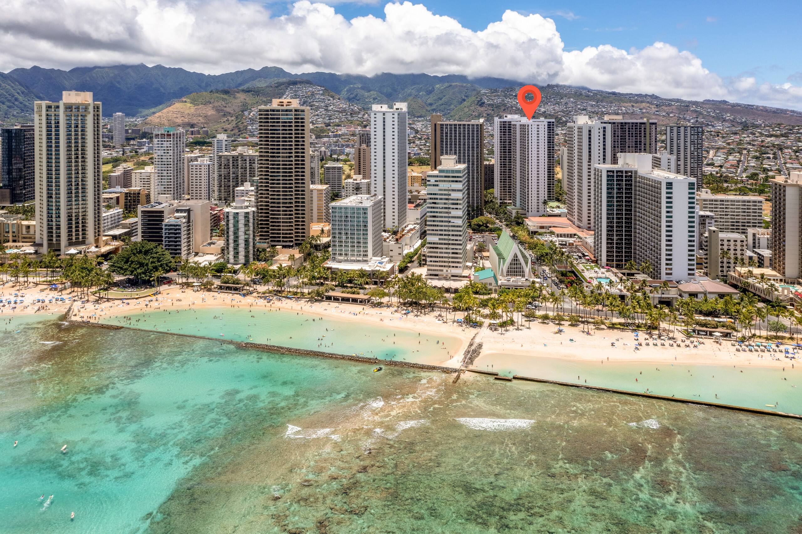 Modern Waikiki Banyan w/Parking. Walk to Beach! - Image 68