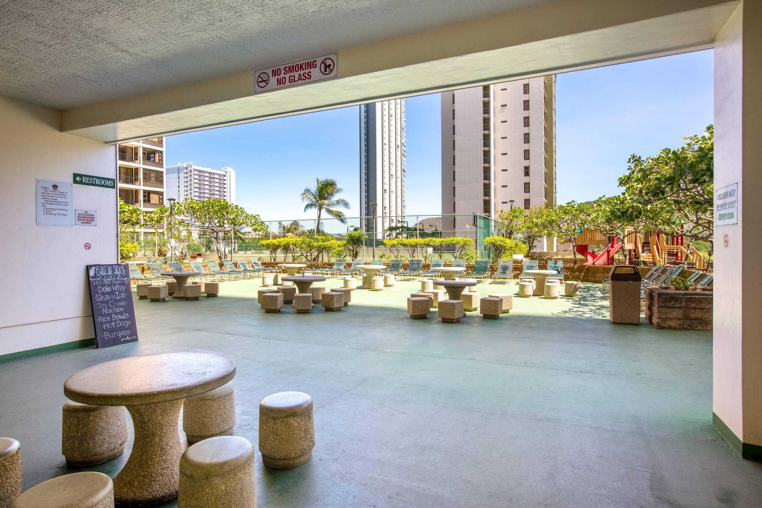Modern Waikiki Banyan w/Parking. Walk to Beach! - Image 61