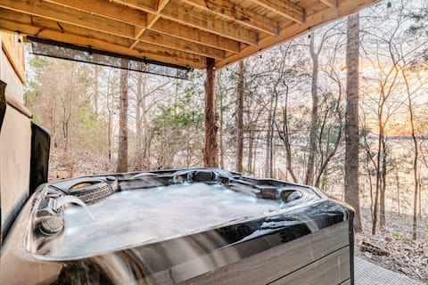 Romantic Lakefront Cabin 1BR Pvt Hot Tub & Dock