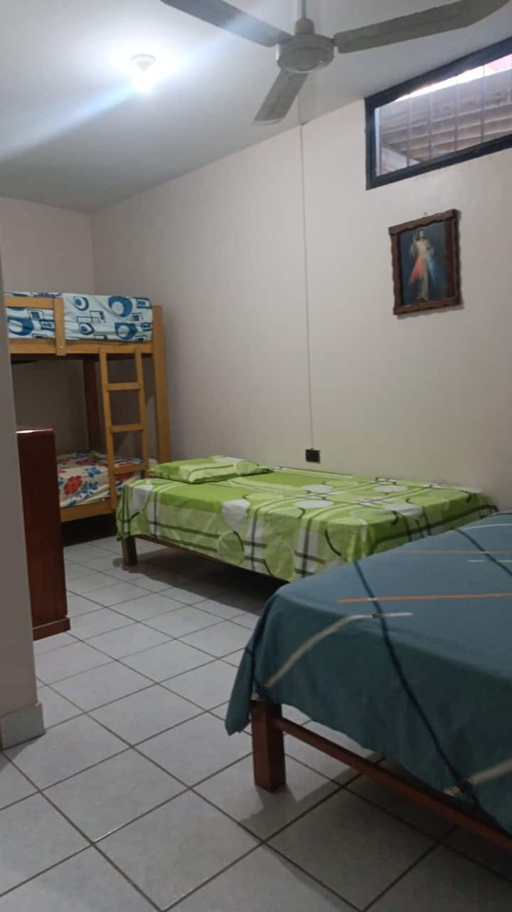 Спалня 2