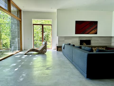 Ava House (New!)