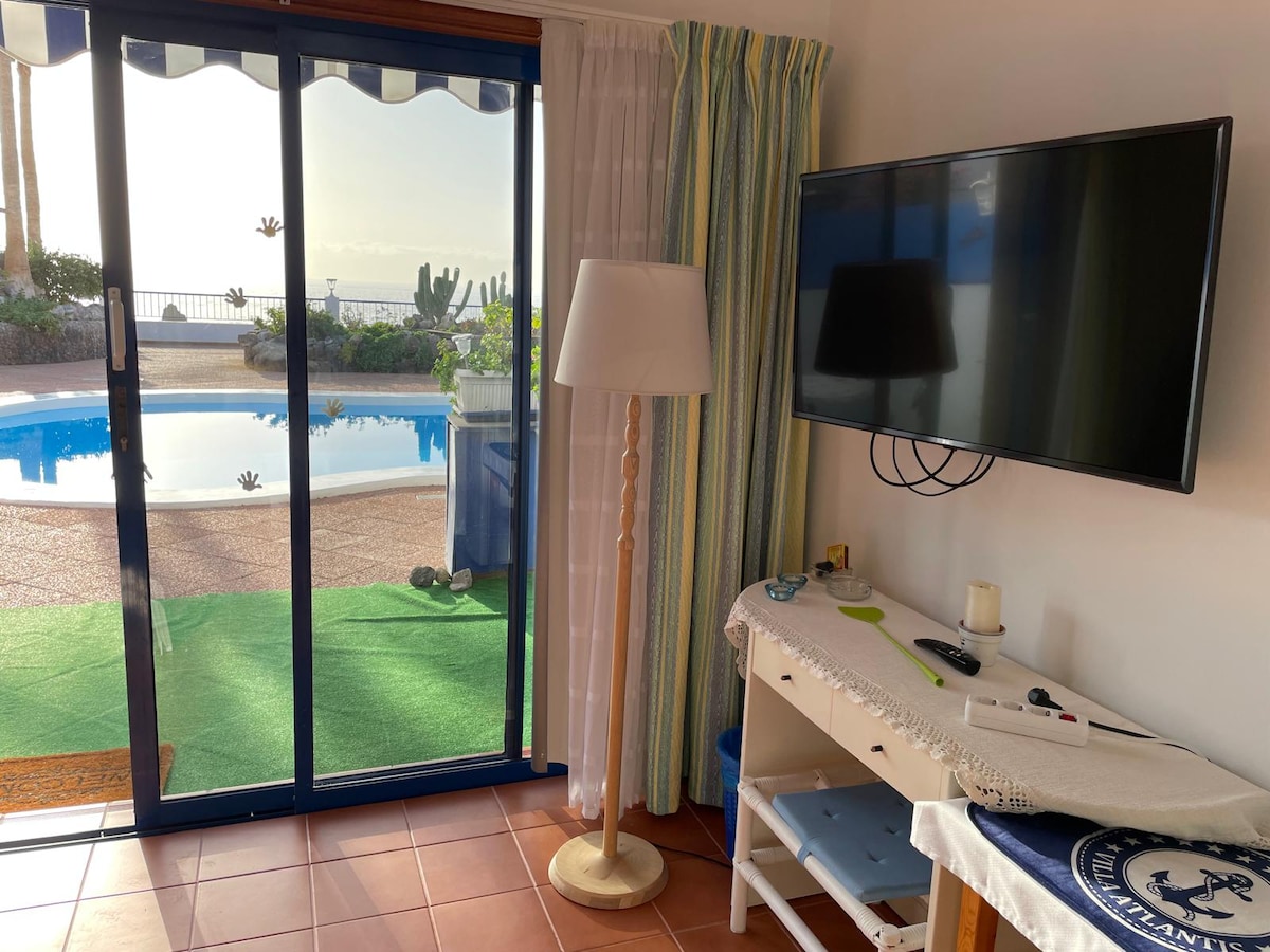 Top performing Airbnb: Luxury Oceanfront Apt. in Villa -Next to the Beach in Santiago Del Teide