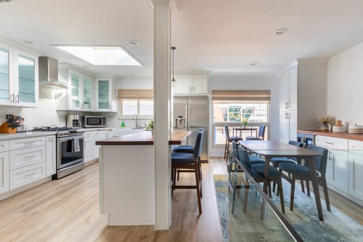 Marina Peninsula | 50 steps to the Beach gallery image 2