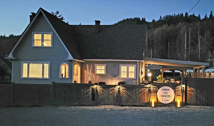 Mt Rainier + Ashford & Sleeps 8+ Hot Tub + Ev + Ac - Ashford, WA
