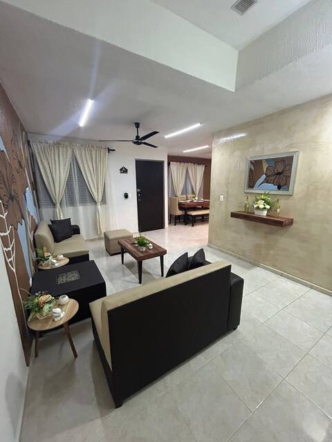 Top performing Airbnb: Enrique's house with pool in Fraccionamiento Los Heroes