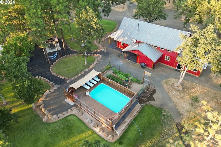 Ridgeline Lodge