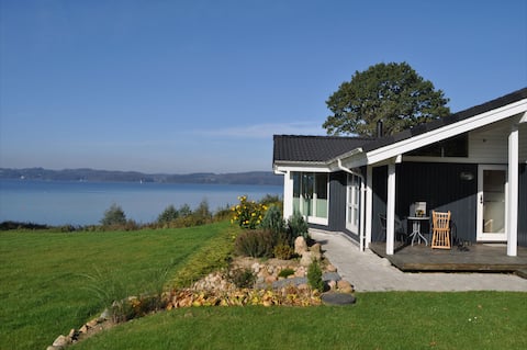 Summer house with amazing water views
