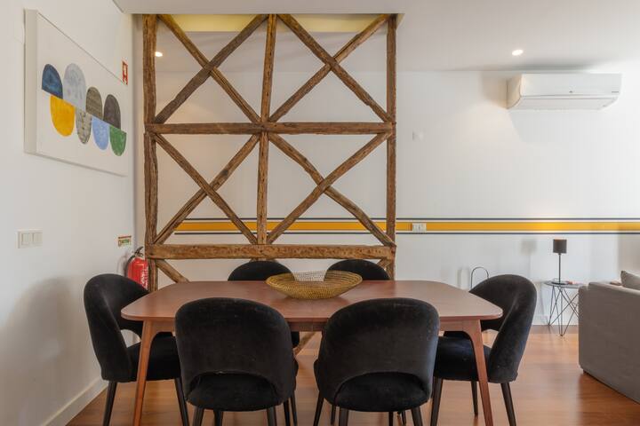 Spacious, family friendly 3BR & 3WC. AC/heating. gallery image 4