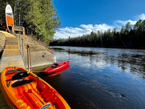Maison Cloutier | The Mökki on the Red River