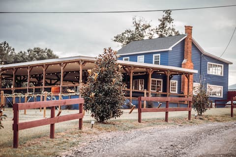 Historic Lakefront Vineyard