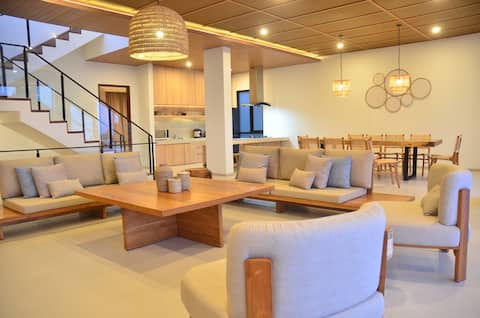 Sunrise City View Villa  9BR  private heated Pool