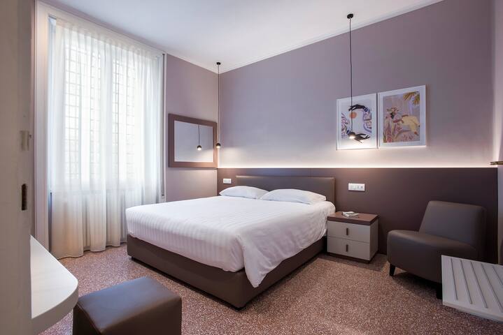 New Bright 3 Bedroom Home by Trastevere & Vatican gallery image 4