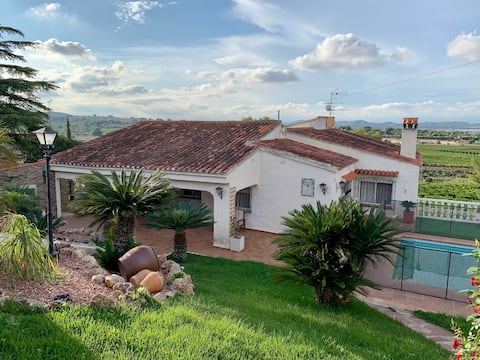 Villa Pinos - private pool and valley views